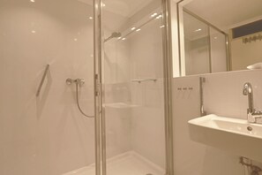 Unclassified image, 4 of 16, button