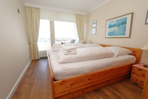 2 عدّة غرف نوم وواي فاي وملاءات أسرّة