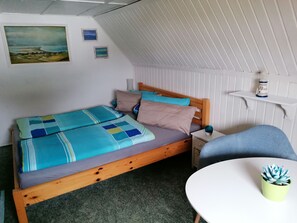 1 bedroom, WiFi, bed sheets - Double room - Holiday home Karl Heinz Striesow (Insel Hiddensee)
