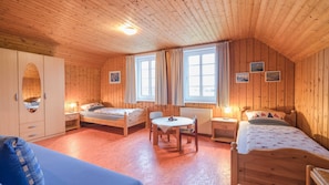 2 soveværelser, pengeskab på værelset, Wi-Fi, sengetøj