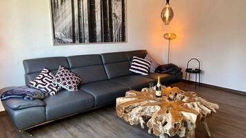 Flachbildfernseher, Netflix, Streaming-Dienste