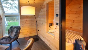 7 室のベッドルーム、セーフティボックス (室内)、旅行用ベビーベッド、WiFi