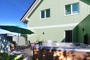 Outdoor spa tub - Vacation cottage Vejle, Germany (Quern)