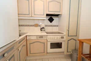 Fridge, microwave, dishwasher
