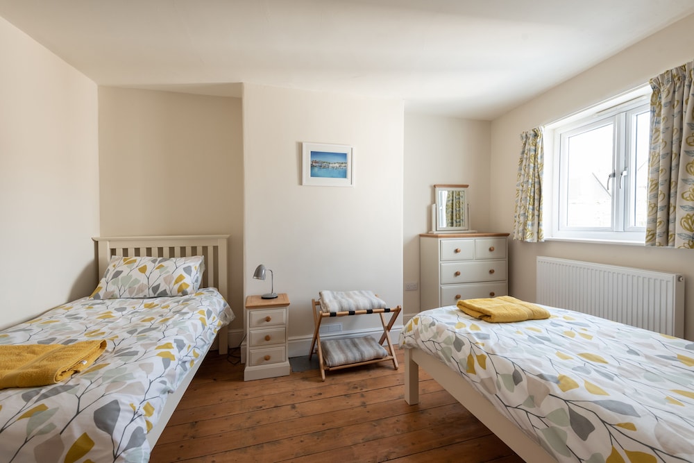 Heron Cottage, 8 New Street. Amplia Casa De Pueblo En El Casco Antiguo De Padstow - Cornualles