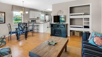 Smart-TV, Kamin, DVD-Player