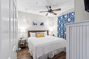 1 slaapkamer, een strijkplank/strijkijzer, gratis wifi, beddengoed