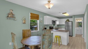 Fridge, microwave, oven, stovetop - 2 Pools, Tennis, Minutes to Beach Seagrove Beach + Free Attraction Tickets! (Santa Rosa Beach)