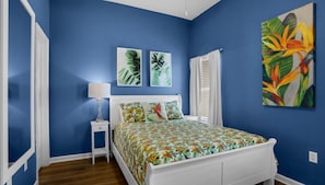 2 bedrooms, iron/ironing board, free WiFi, bed sheets - Lagoon Pool and Gulf Views, Free Beach Setup & Attraction Tickets! (Santa Rosa Beach)