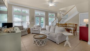 Smart TV, DVD player