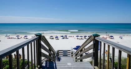 Mon Petit Chateau, Gulf Side, Sleeps 8 + Free Attraction Tickets!