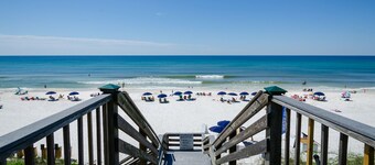 Mon Petit Chateau, Gulf Side, Sleeps 8 + Free Attraction Tickets!