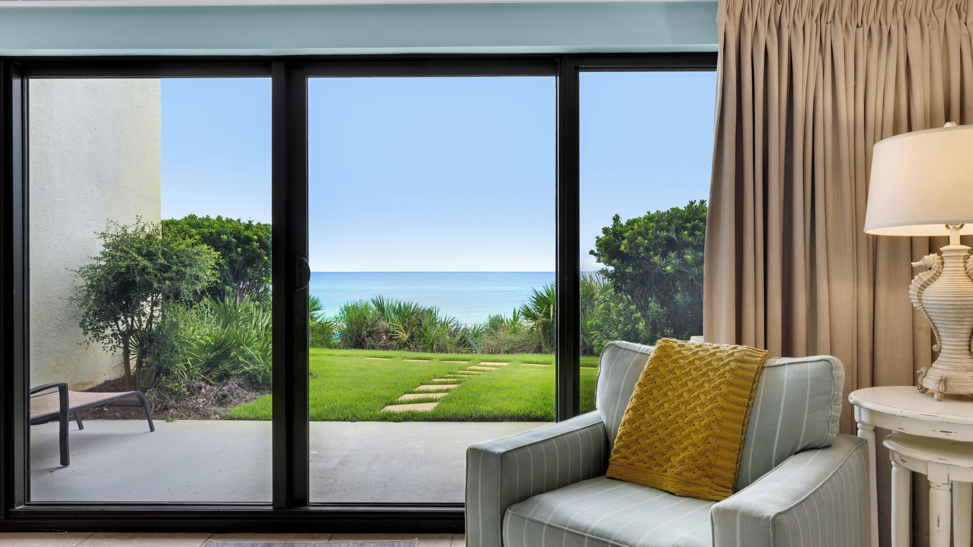 Una Smart TV, un reproductor de DVD