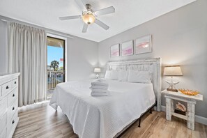 3 habitaciones, tabla de planchar con plancha y acceso a internet 