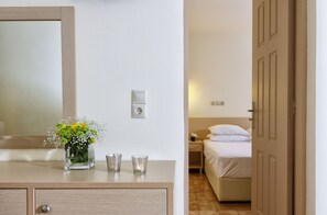 Family Room | Desk, soundproofing, iron/ironing board, free WiFi - Cosman Hotel Apartments (Hersonissos)