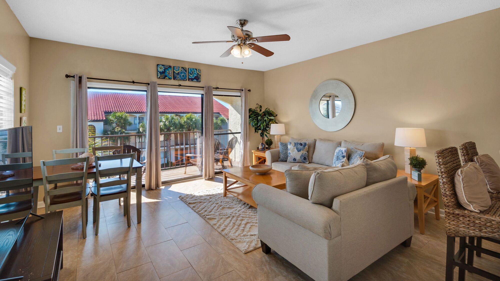 Smart-TV og DVD-spiller