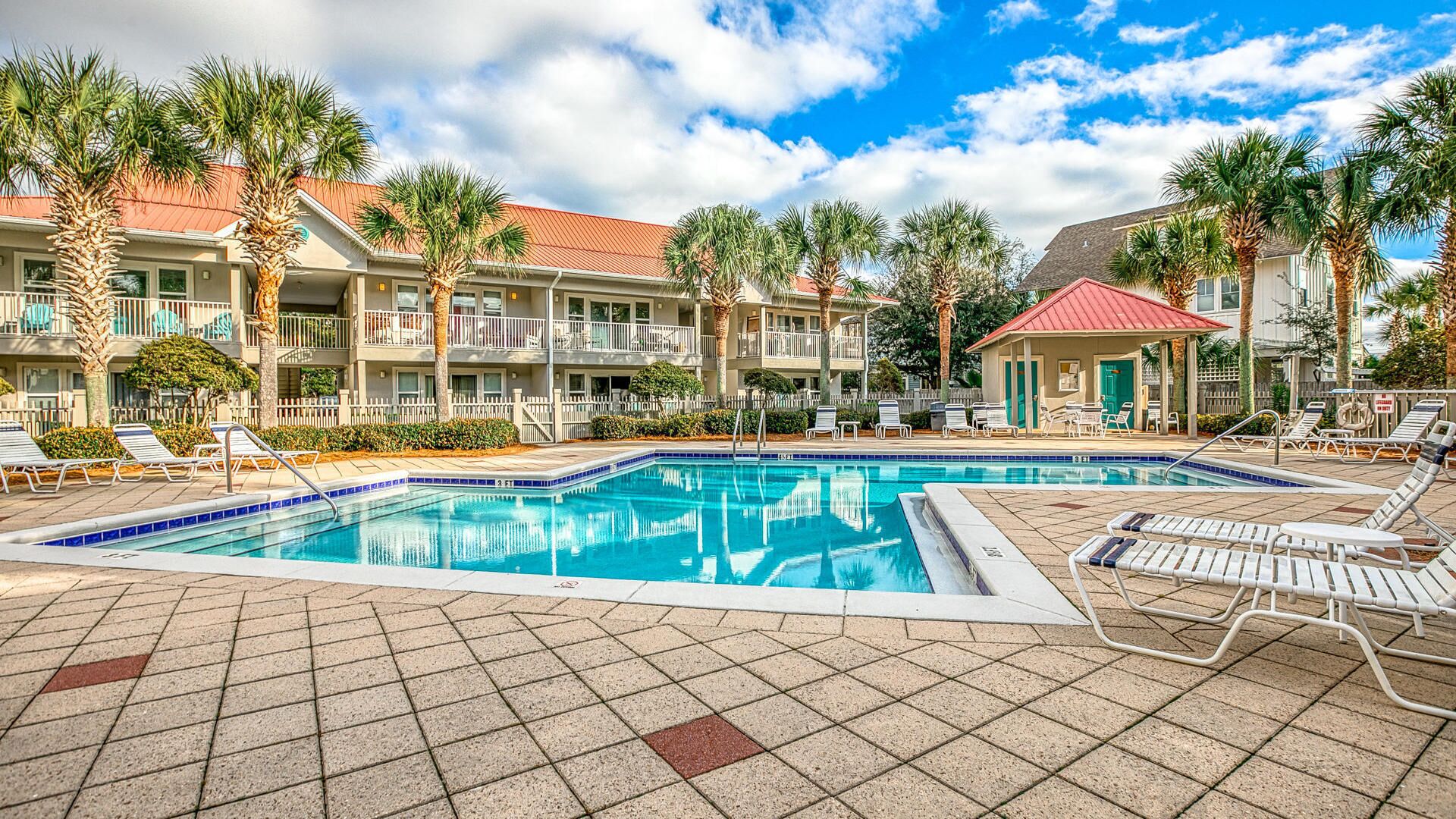 Een verwarmd zwembad