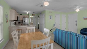 Interior - Family & Dog Friendly, Near Beach + Free Tickets: Dolphin Cruise & More! (Santa Rosa Beach)