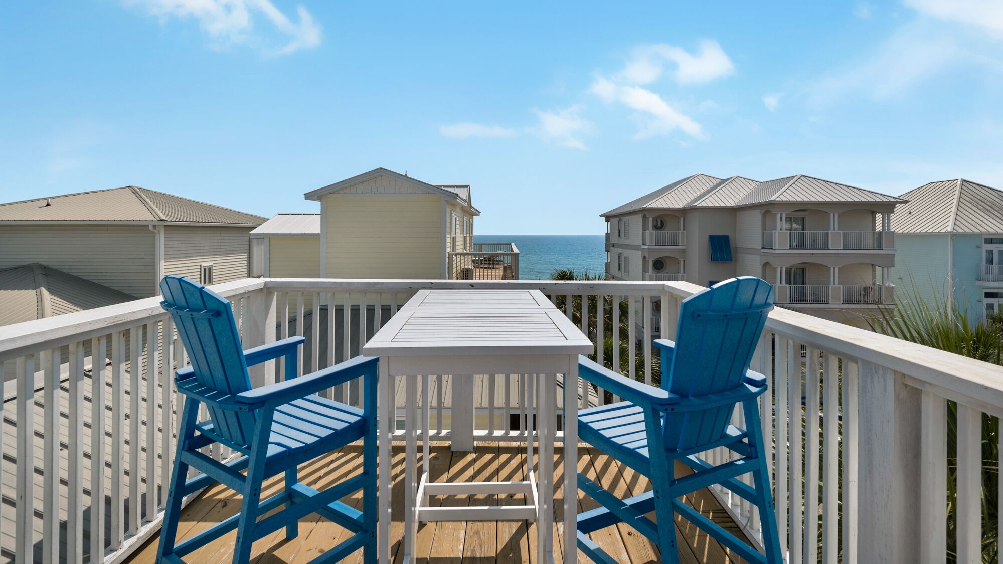 2 Minutes to Beach & Next to Pool - Free Beach Setup, Sleeps 12: Stargazer