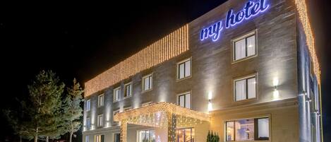 Front of property - evening/night