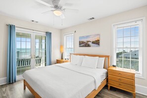 4 makuuhuonetta, silitysrauta/-lauta, ilmainen Wi-Fi, vuodevaatteet