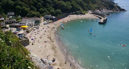 NEW 2021, Idyllic Cottage in Polkerris,  by the beach, sea views, near Fowey.