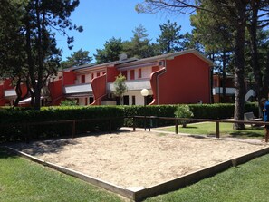 Property grounds - Your private garden near Venice, by the sandy beach in Italian design (Bibione)