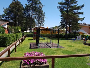 Children’s area - Your private garden near Venice, by the sandy beach in Italian design (Bibione)