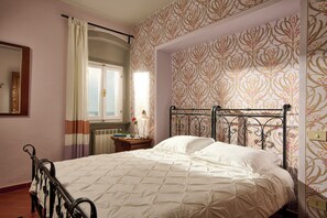 2 dormitorios, escritorio, tabla de planchar con plancha y wifi gratis