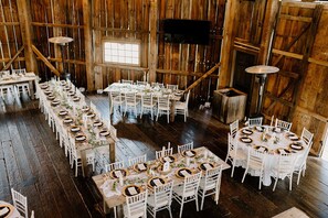 Dining - The Estate House: Timeless Elegance at 1885 Farms (Navarre)