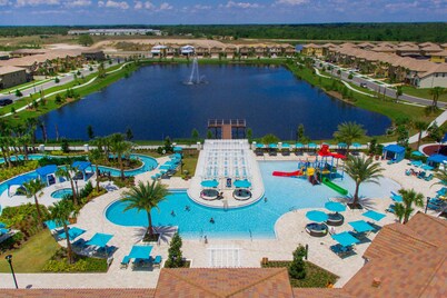Luxury Disney Gated Resort Vacation Home 8960