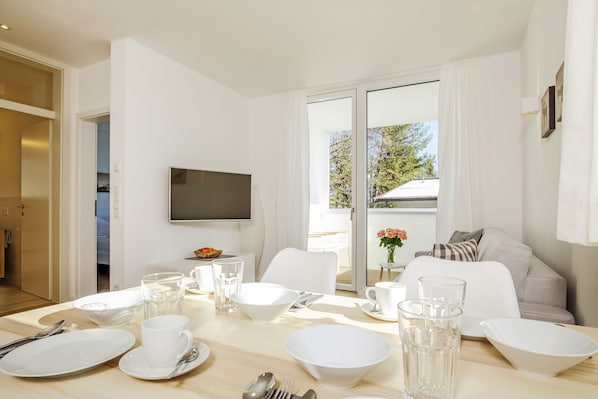 Appartement, vue montagne (Quartier fuer 2, cleaning fee 85 EUR) | Restauration dans la chambre