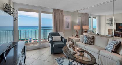 Private Beach Access, Beach Chairs, Sleeps 6 + Free Attraction Tickets!