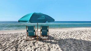 On the beach - Private Beach Access, Beach Chairs, Sleeps 6 + Free Attraction Tickets! (Santa Rosa Beach)