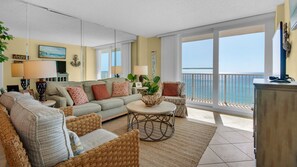 Smart TV - Private Beach Access with Pool, Free Beach Chairs & Attraction Tickets! (Santa Rosa Beach)
