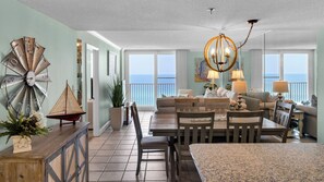 Interior - Great Location, Private Beach, Pool, Beach Chairs + Free Attraction Tickets! (Santa Rosa Beach)