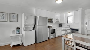 Fridge, microwave, oven, stovetop - Seagrove Beach, Great Gulf Views, Near to Beach + Free Attraction Tickets! (Santa Rosa Beach)