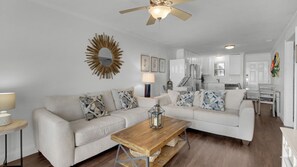 Een smart-tv en een dvd-speler