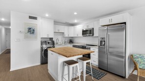 Fridge, microwave, oven, stovetop - 1st Floor, Gulf Side in Seagrove,  Sleeps 6 + Free Attraction Tickets! (Santa Rosa Beach)