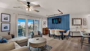 Smart TV, DVD player