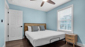 2 bedrooms, iron/ironing board, free WiFi, bed sheets - Ground Floor, 2 Pools, Tennis, Beautiful Community + Free Attraction Tickets! (Santa Rosa Beach)