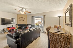 Smart TV, DVD player