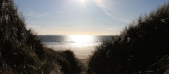 Quiet Sunny South Facing Lodge, Private Decking with Great views & Car Parking