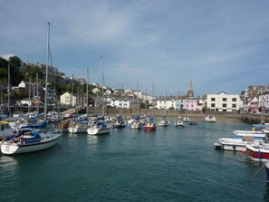 Marina - Quiet Sunny South Facing Lodge, Private Decking with Great views & Car Parking (Combe Martin)