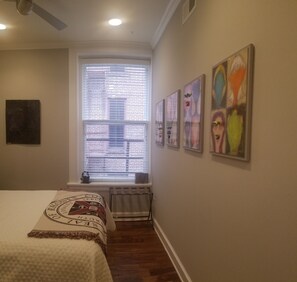 2 habitaciones, tabla de planchar con plancha y wifi gratis 