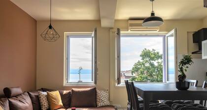 Apartment with sea view