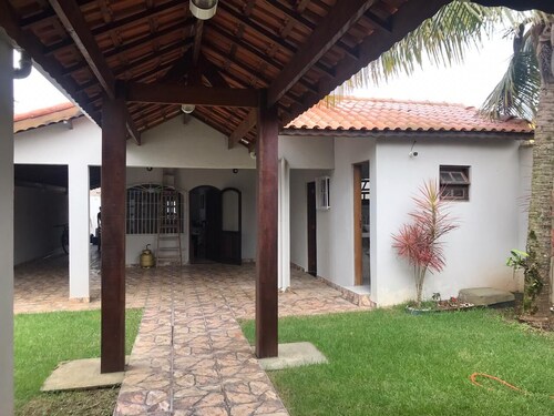 Spacious house 50 meters from the beach with wifi and air-conditioned rooms