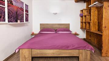 1 bedroom, iron/ironing board, WiFi