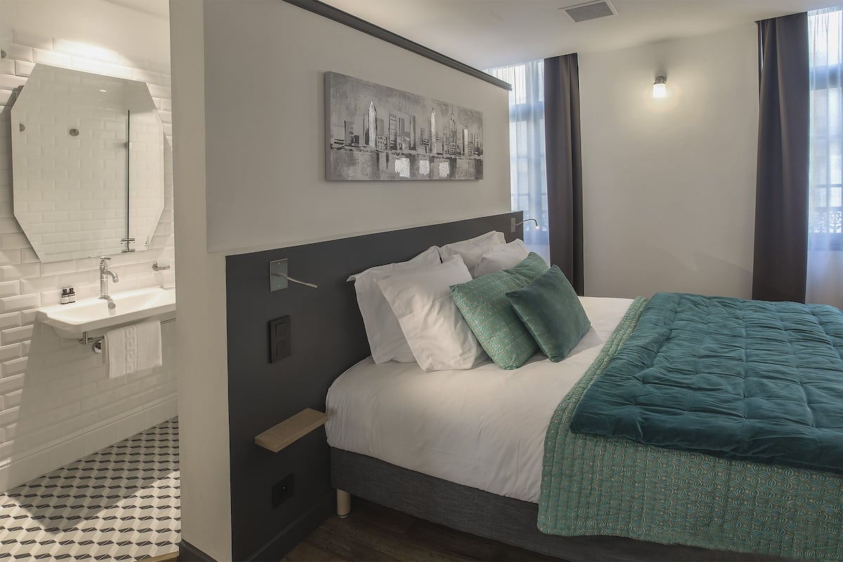 1 bedroom, premium bedding, pillowtop beds, minibar