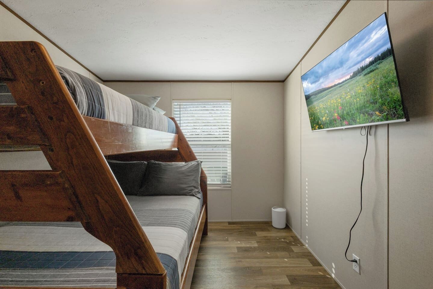 Iron/ironing board, travel crib, free WiFi, bed sheets
